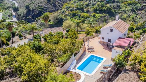 Yunquera House | Cubo's Casa Mi Recreo