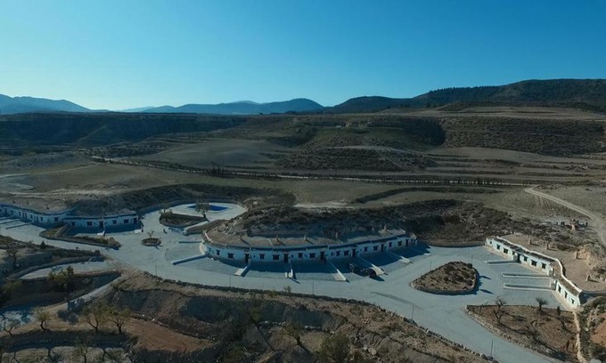 La Alqueria House | Cuevas D. Alvaro y Romaide 7 y 8