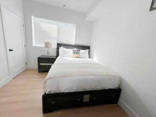 Los Angeles House | Culver Hideaway Private Room with Share Living Space D3