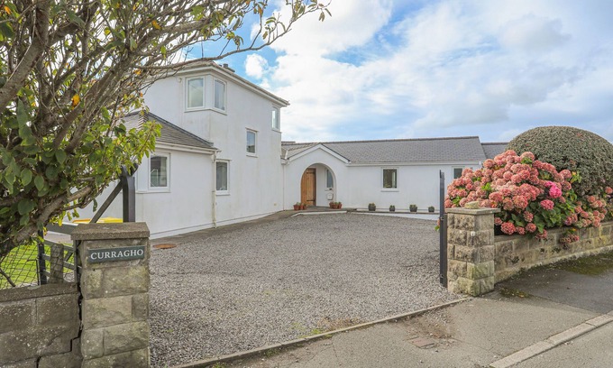 Trearddur Bay Cottage | CURRAGHO, pet friendly, luxury holiday cottage in Trearddur Bay