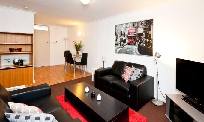 Daglish Apartment | Cute and affordable park side accommodation