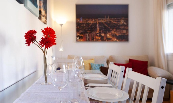 Les Corts Apartment | Cute Apartment in Sants Station with HBO & Alexa & AC