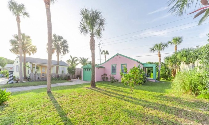 St. Augustine Beach House | Cute Beach Cottage ~ Steps to Pier Park and the Beach ~ Great Value!