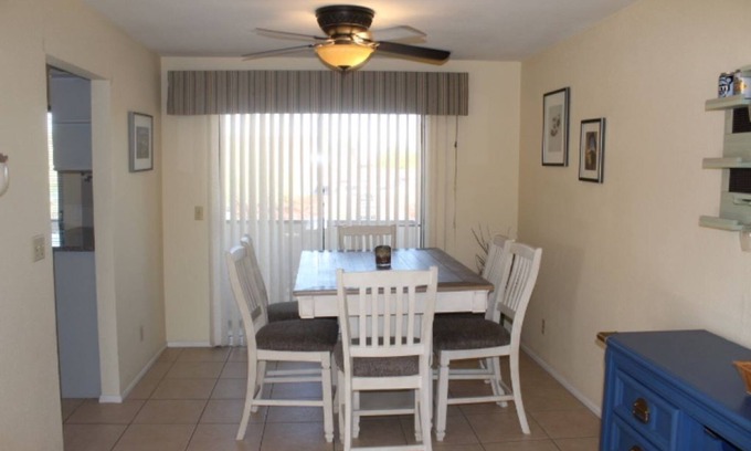 Lake Havasu City House | Cute centrally located townhouse 11-1