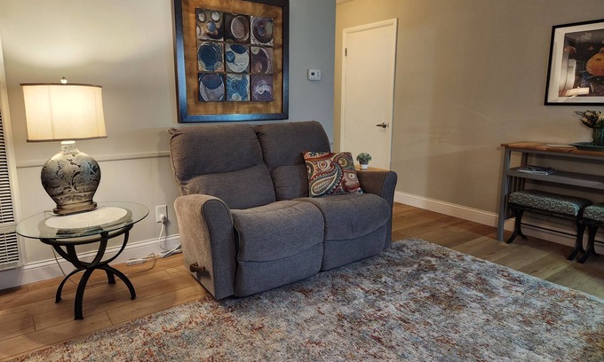 Grandview Heights Apartment | Cute First Floor Apt in Walkable Grandview