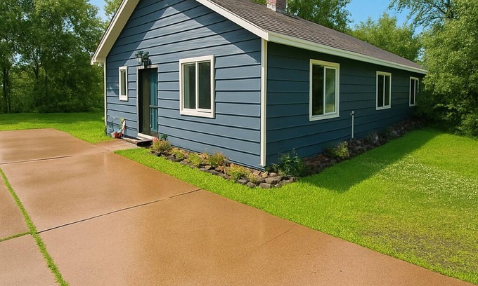 Ironton Cabin | Cuyuna Country Cabin Bike onto Back Country Trail-Secluded-High Speed Internet
