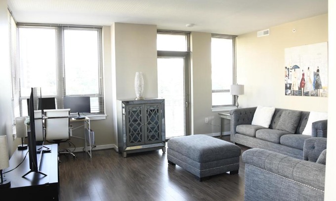 Aurora Highlands Apartment | CW@Home