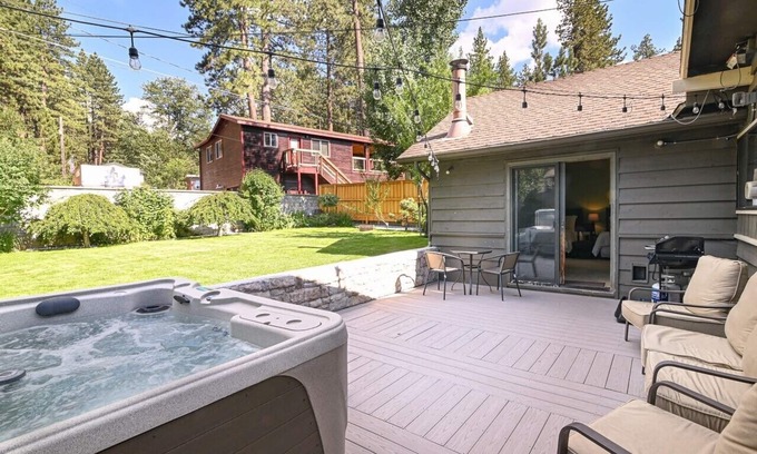 Lower Kingsbury House | CW161."The Cottonwood" -Private Hot Tub: 4 BR, 2 BA House in Stateline, Sleeps 10