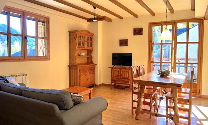 Escalo Apartment | Dúplex familiar i de muntanya a Escaló by RURAL D'ÀNEU