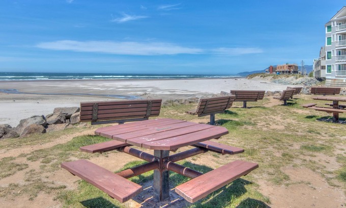 Rockaway Beach House | D & D Ocean Retreat