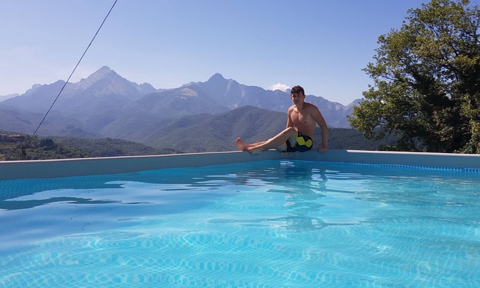 Casola in Lunigiana House | " DA ERCOLE " LUXURY HOLIDAY HOME WITH SWIMMING POOL, JACUZZI AND GARDEN.