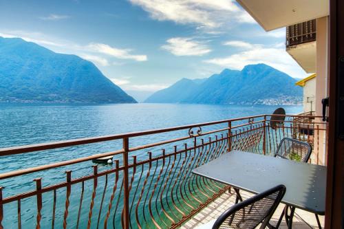 Colonno Apartment | Da Flora - Wonderful lakefront view