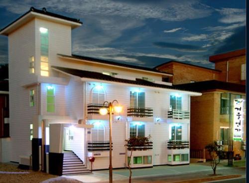 Kunip House | Daecheon gyeoulyeonga pension