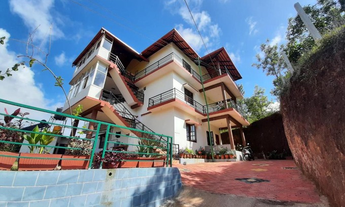 Madikeri Hotel | Daisey Dee Homestay