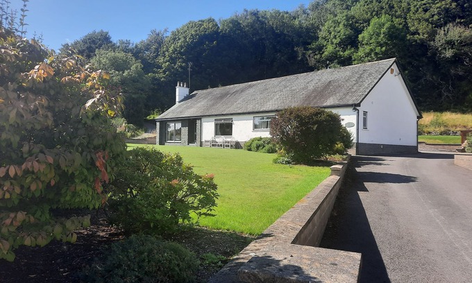 Cockermouth House | DALE VIEW, pet friendly, character holiday cottage in Cockermouth