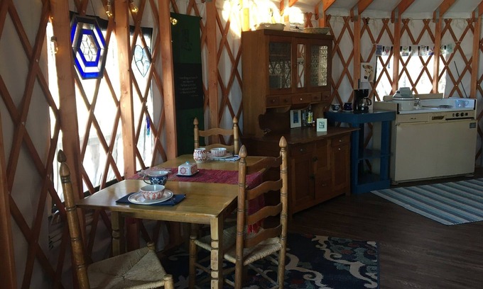 Gibbon Apartment | Dancing Crane Writing Center and Artist Retreat Eco Yurt
