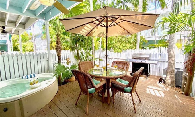 Bahama Village House | DANCING PALMS at The Truman Annex in Key West