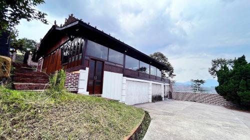 Bandung Villa | Dapur Caringin Tilu Villa Joglo