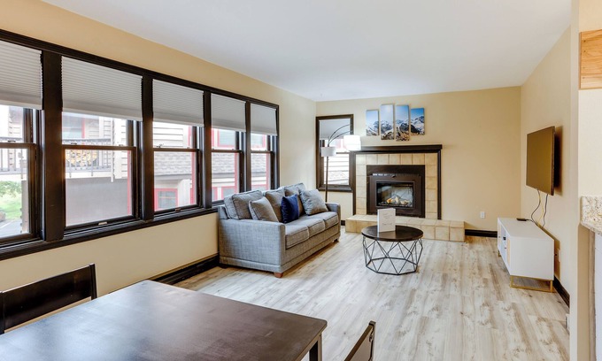 Sky Ridge Condo | Darling Dwelling: 2 Mi to Dtwn Durango!