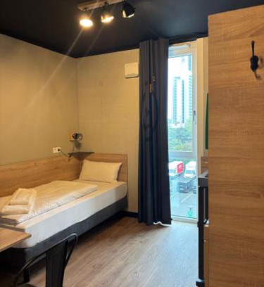 Poll Hotel | Das Schlafwerk Köln-Messe - NEUERÖFFNUNG!