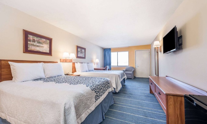 College Station Hotel | Days Inn by Wyndham Bryan College Station