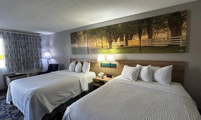 Byron Hotel | Days Inn by Wyndham Byron