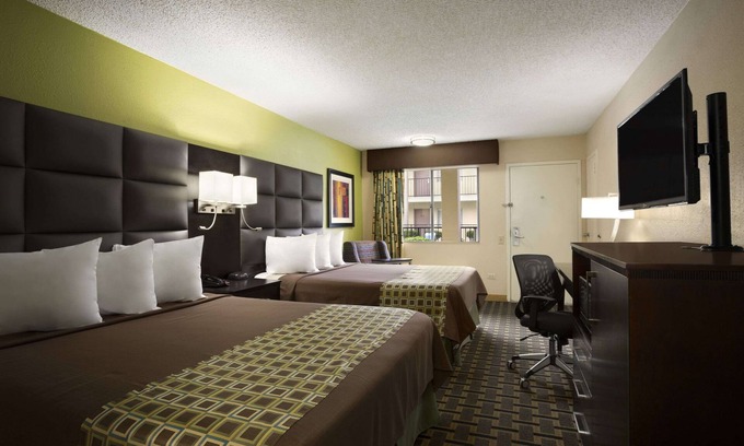 Irving Hotel | Days Inn by Wyndham Dallas Irving