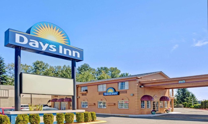 Murphys Corner Hotel | Days Inn by Wyndham Everett