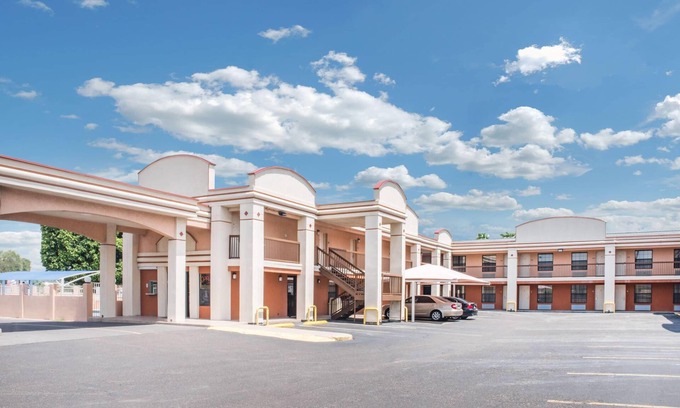 McAllen Hotel | Days Inn by Wyndham McAllen