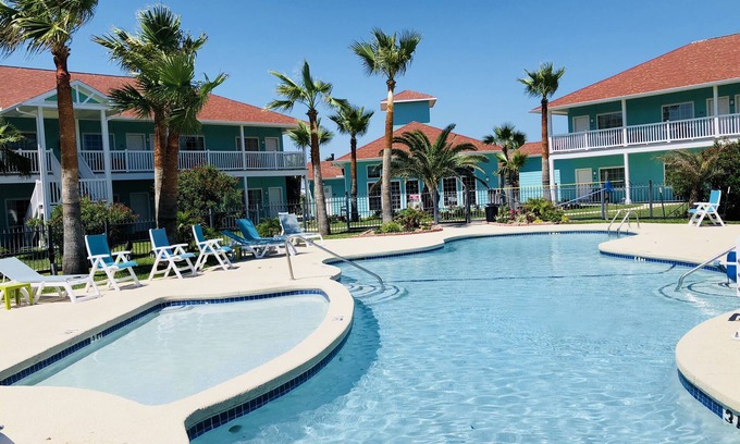 Port Aransas Hotel | Days Inn by Wyndham Port Aransas TX