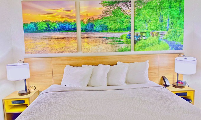 Rutland Hotel | Days Inn by Wyndham Rutland/Killington Area