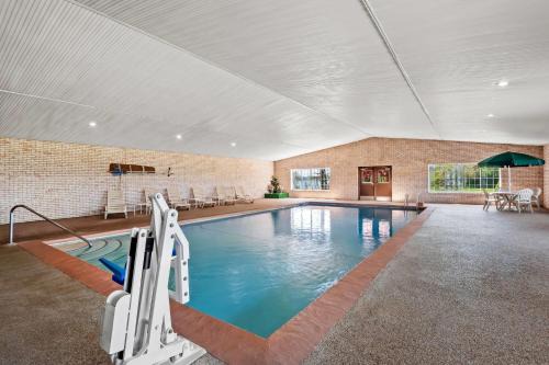 Whitmore Lake Hotel | Days Inn by Wyndham Whitmore Lake Near Ann Arbor And Brighton