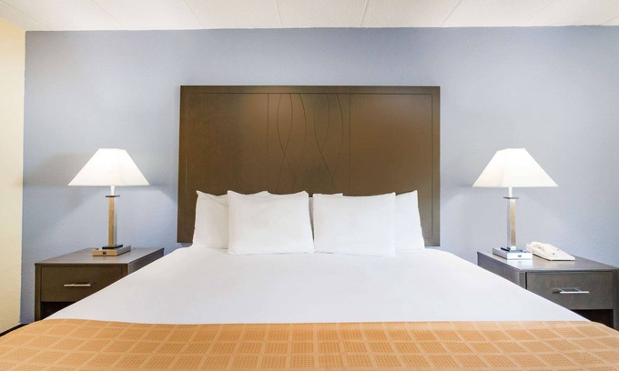 Wilkes-Barre Hotel | Days Inn by Wyndham Wilkes Barre