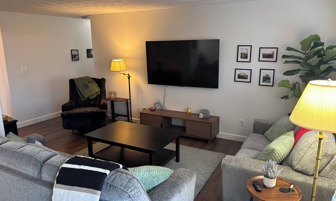 Huber Heights House | Dayton Area Family Retreat: Kids‑Ready & Pet‑Friendly