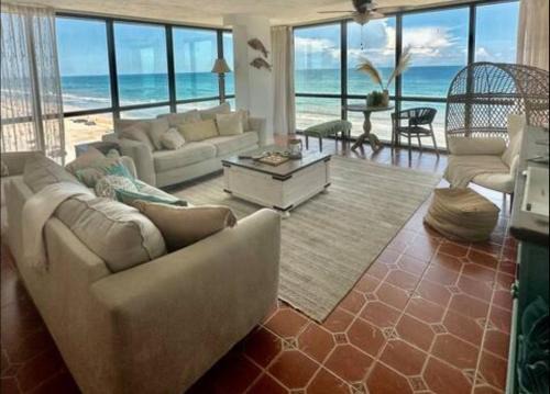 Daytona Beach Apartment | Daytona oceanfront two-bedroom suite