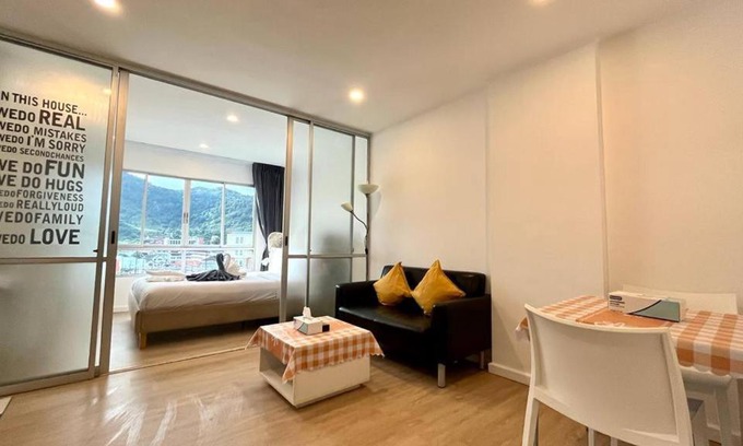 Kathu Apartment | Dcondo Kathu - Top Floor 1 Bdr Condo with shared Pool
