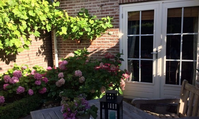 Biggekerke House | De 2 Biggetjes Comfortable holiday residence