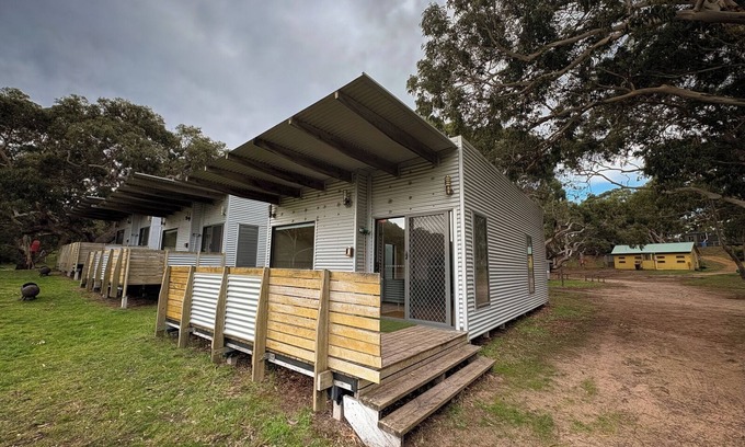 Cape Otway Cabin | DE 2 - Deluxe Open Plan Cabin