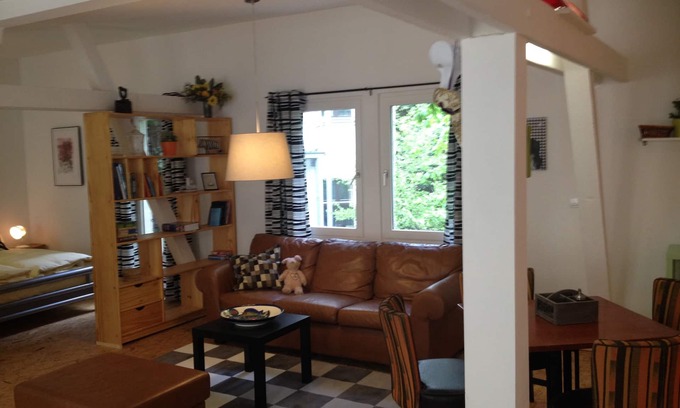 Friedrichshain-Kreuzberg Apartment | Studio 7 in Kreuzberg