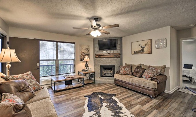 Sugar Mountain Apartment | Deck and Grill Modern Sugar Mtn Escape!