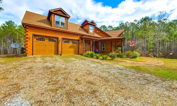 Pine Mountain House | Deck, Smoker and Yard Peaceful Gem in Pine Mountain
