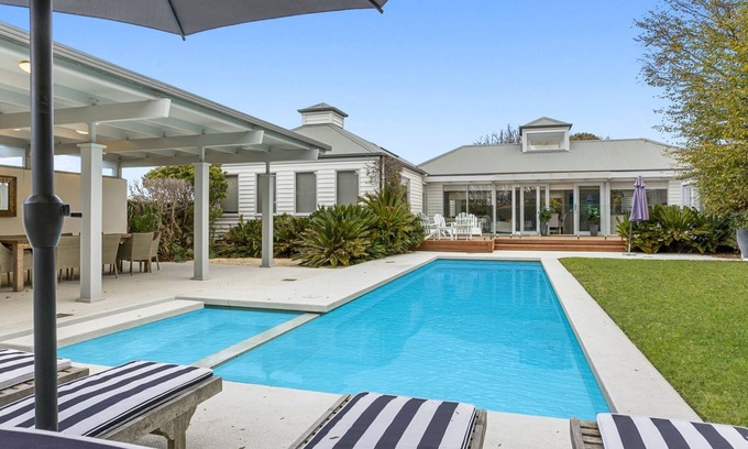 Portsea House | Deep Blue Portsea Holiday House