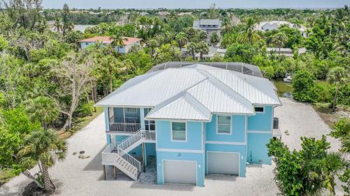 Sanibel House | Deja Blue