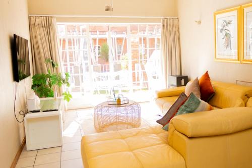 Woodmead Apartment | Delightful spacious two bedroom apartment