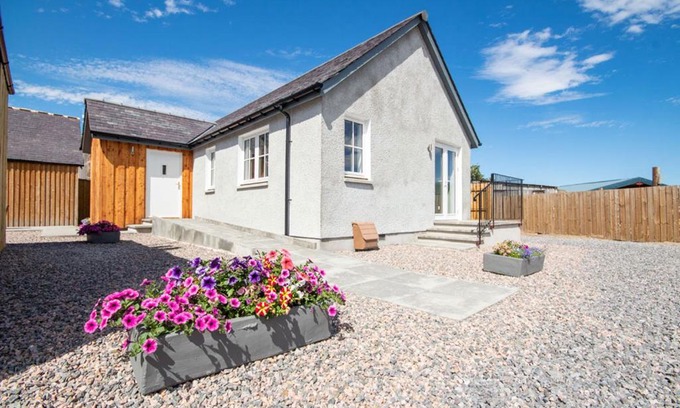 Inverness House | Dell View Cottage