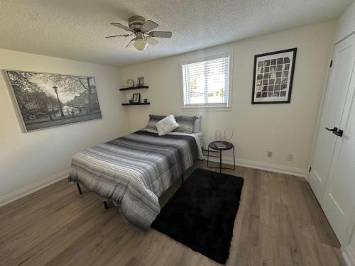 Port Dover Apartment | Deluxe 2BD Movie Apartment in Port Dover