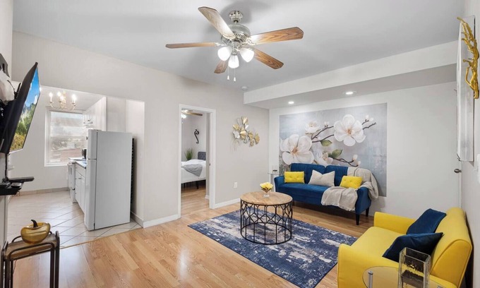Washington Square West Apartment | Deluxe Apt in Center City