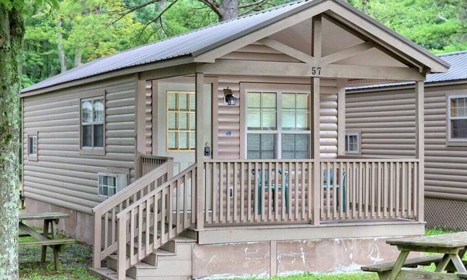 Spring Mills Cabin | Deluxe Cabin 41 w/4 Beds