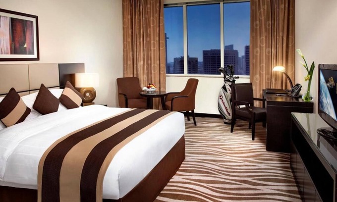 Madinat Zayed Apartment | Deluxe King Or Twin Room Near Madinat Zayed Mall