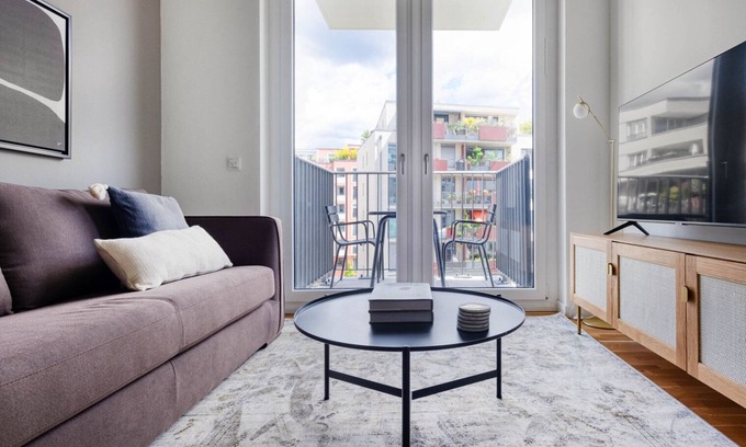 Tiergarten Apartment | Deluxe Mitte 1BR near park am Gleisdreieck, by Blueground